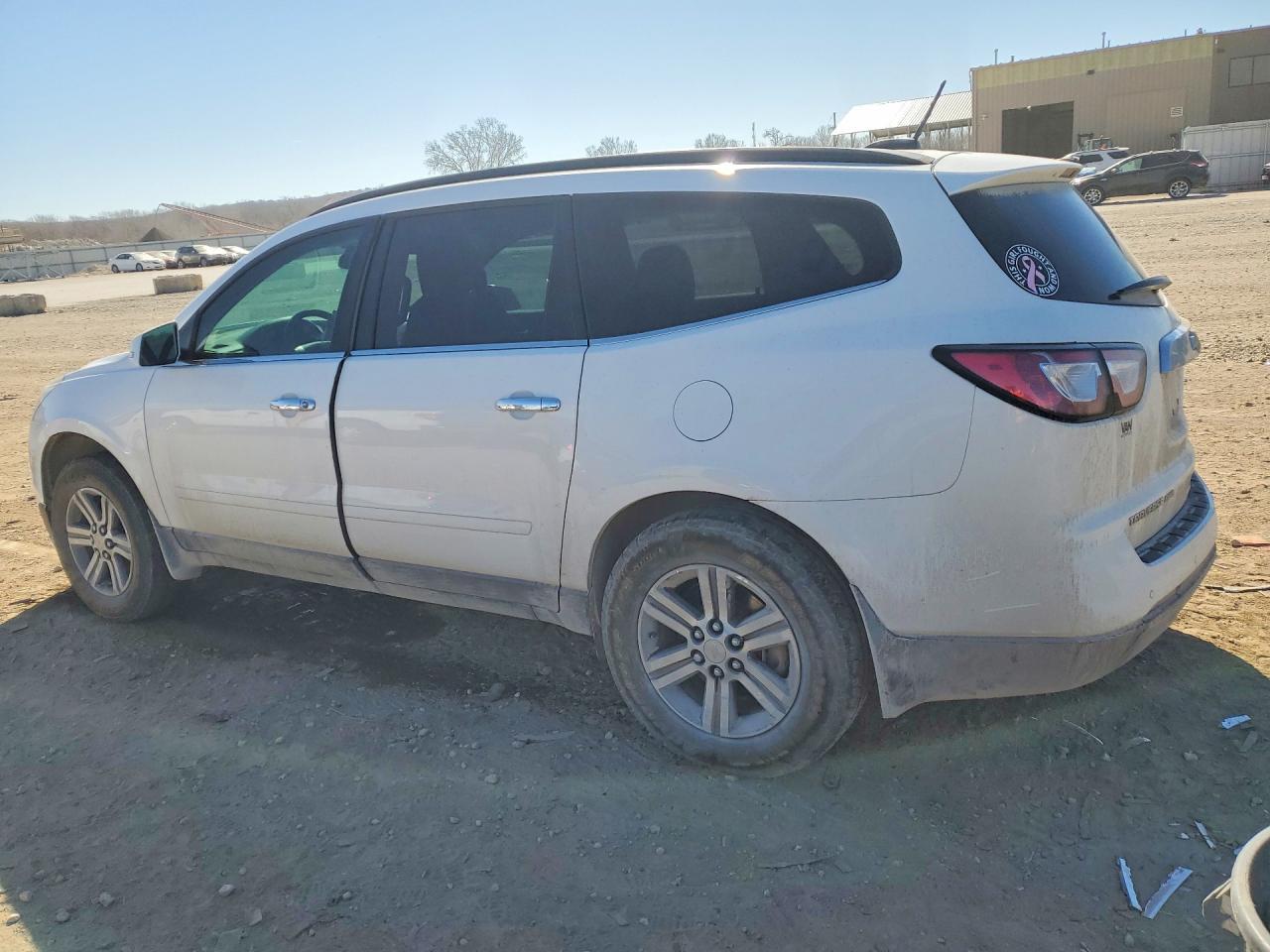 2017 Chevrolet Traverse Lt - Image 2