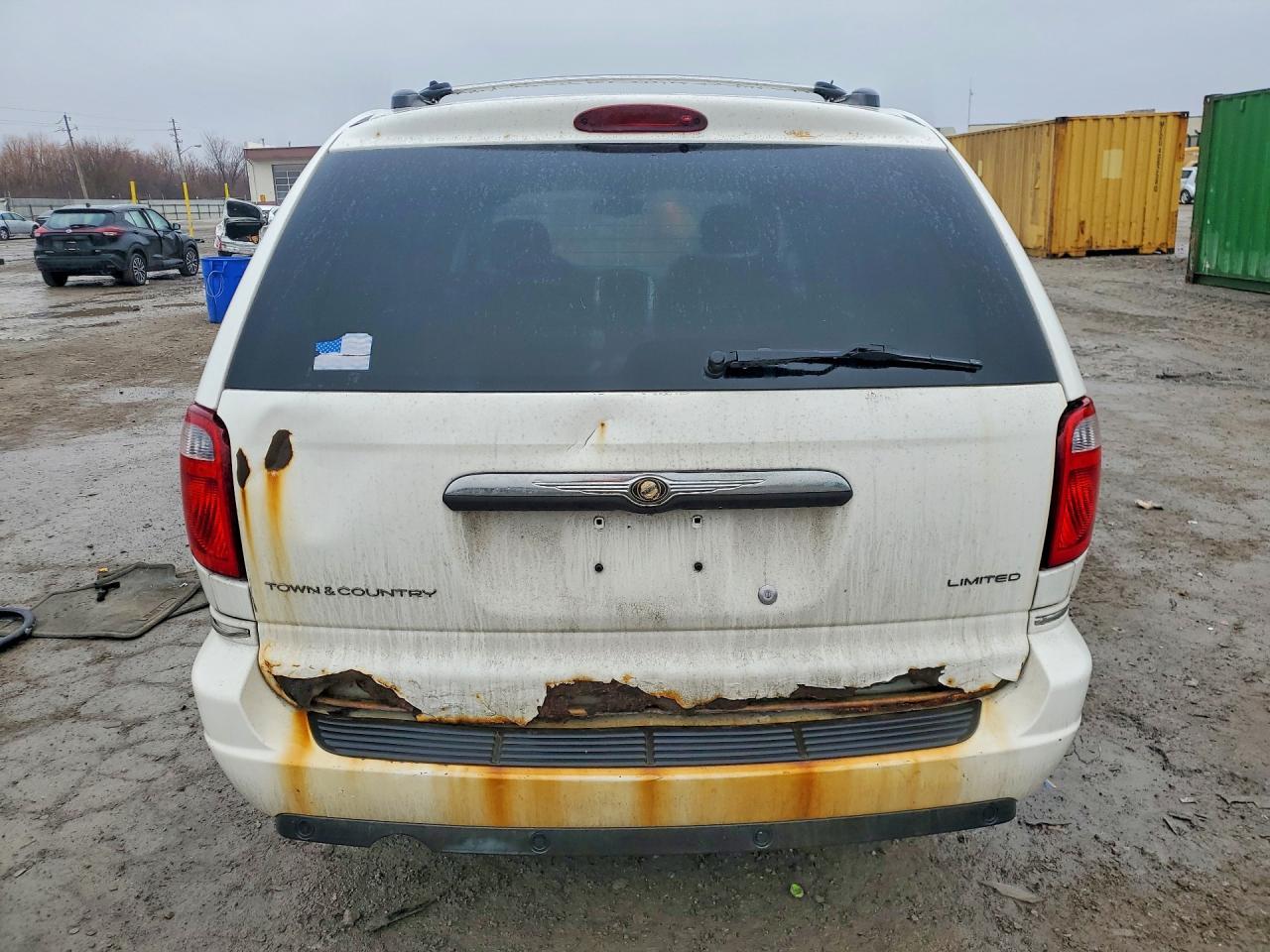 2006 Chrysler Town & Country Limited - Image 6
