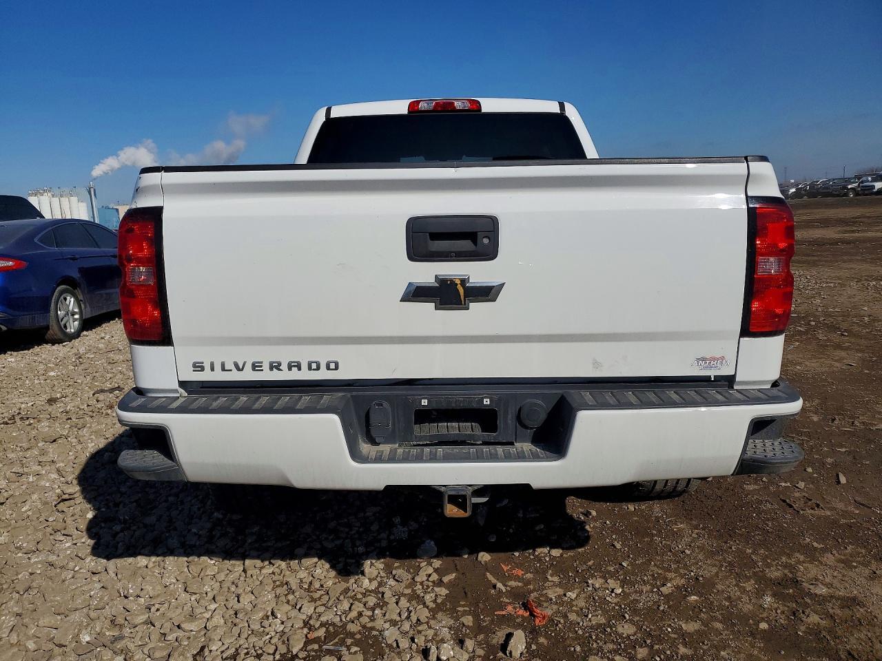 2018 Chevrolet Silverado K1500 Custom - Image 6