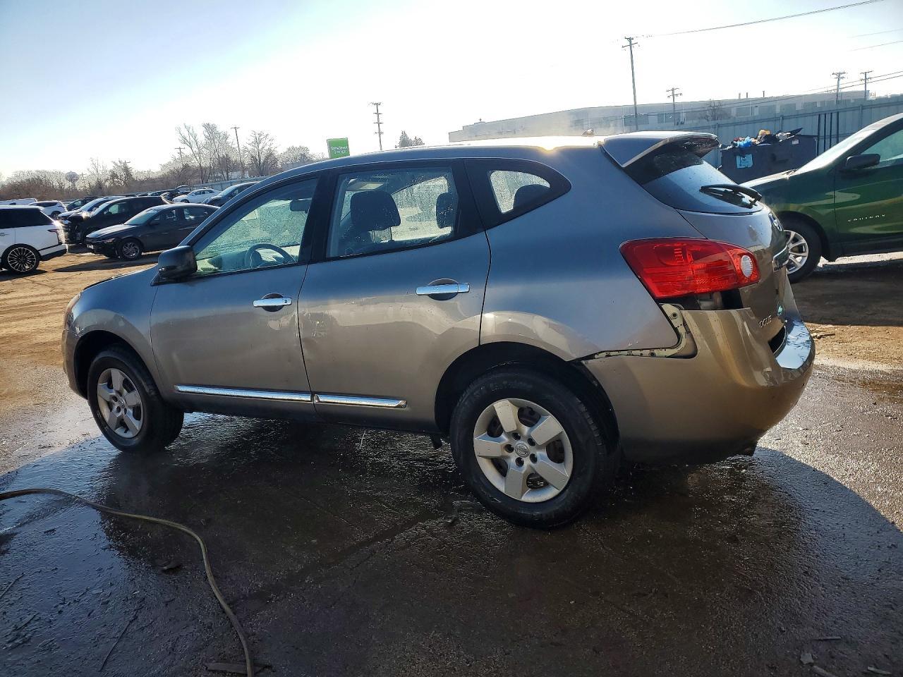 2013 Nissan Rogue S - Фото 2