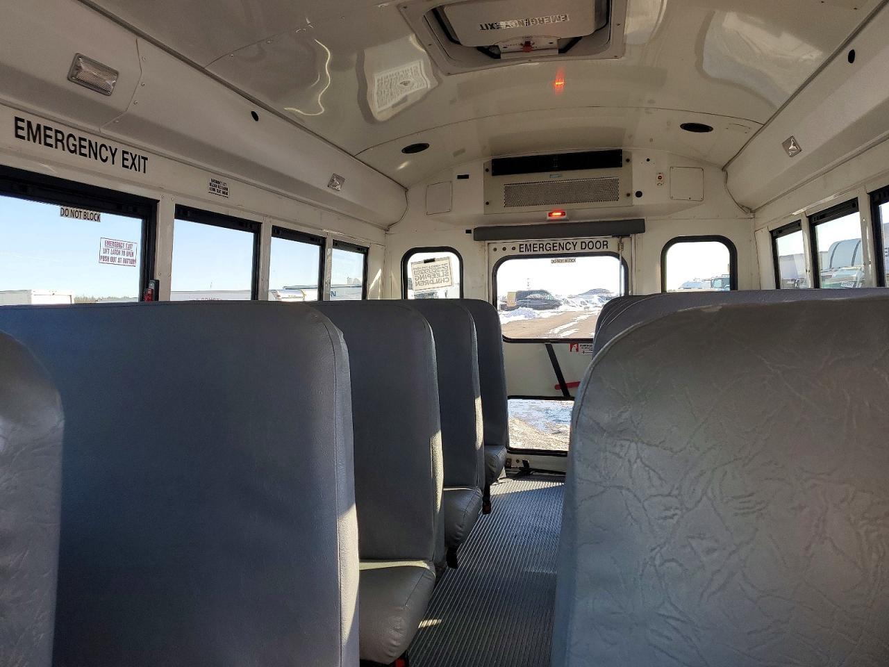 2014 Chevrolet Express G33503 School Bus - Фото 6
