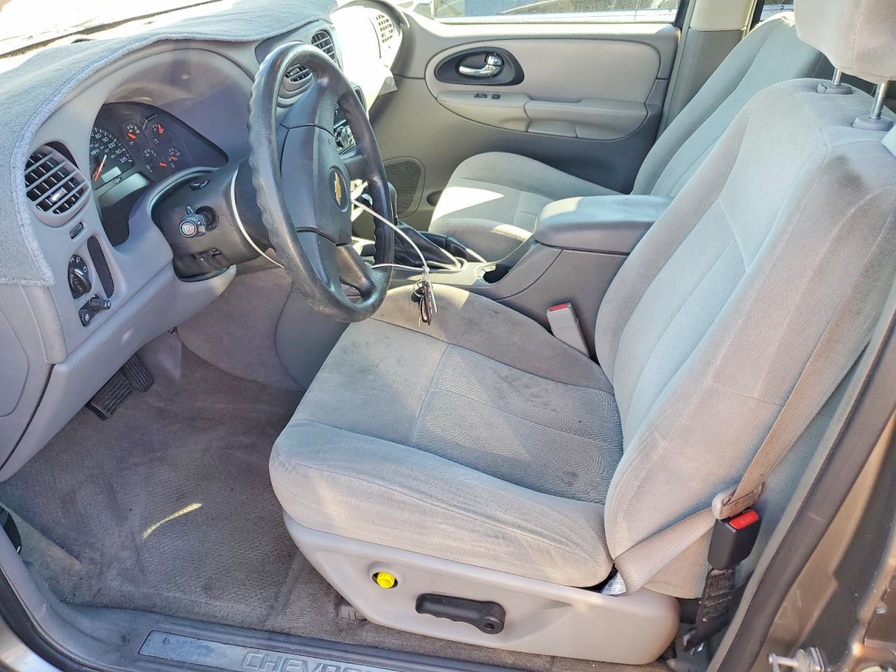 2005 Chevrolet Trailblazer Ls - Image 7