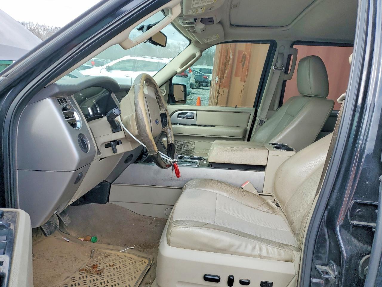 2013 Ford Expedition Limited - Image 7