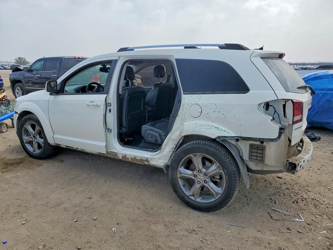 2016 Dodge Journey Crossroad - Image 2