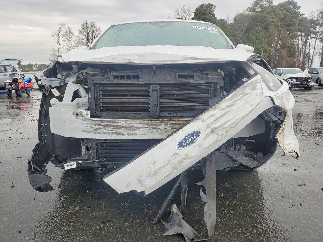 2020 Ford Escape Se - Фото 5