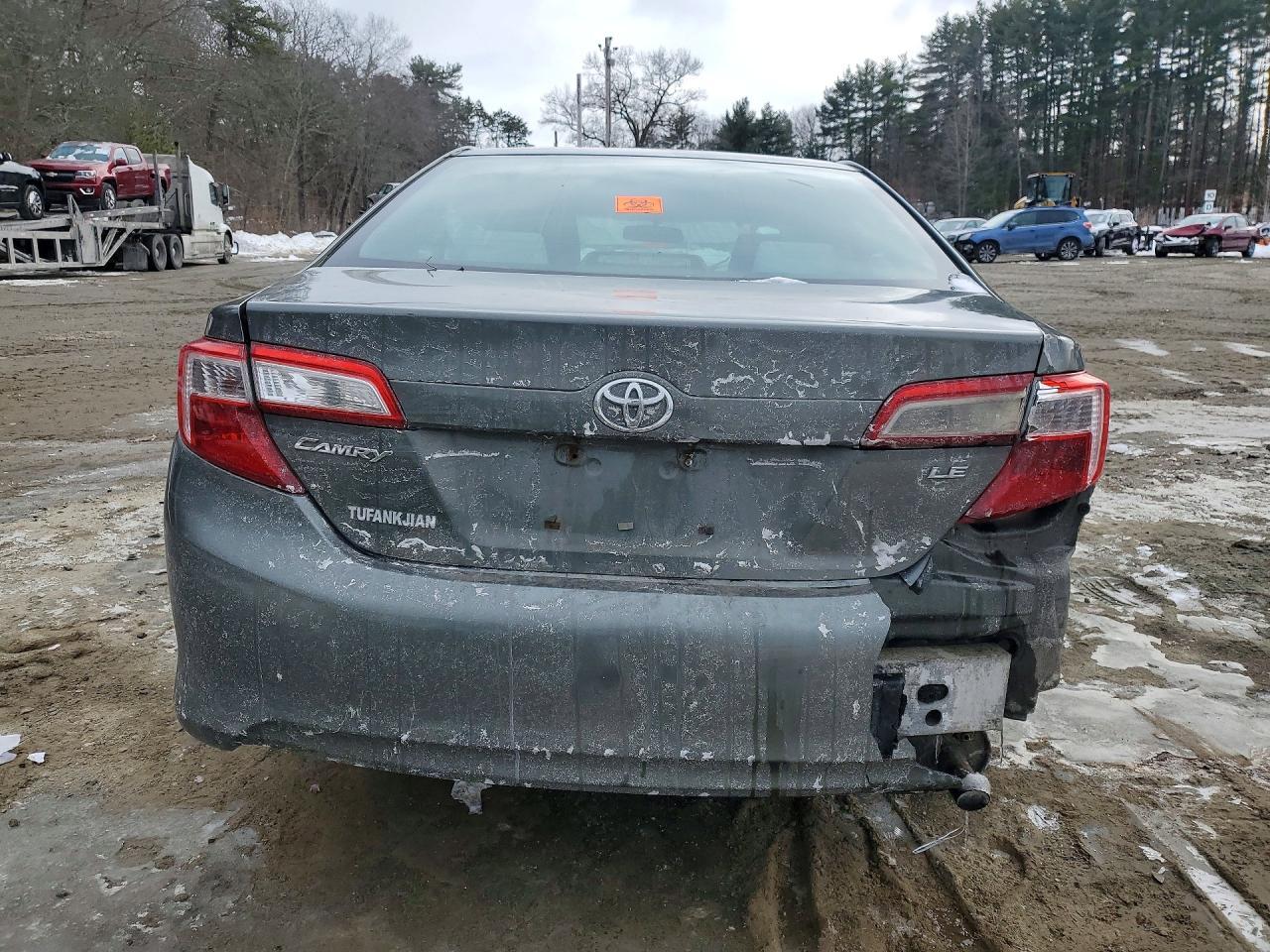 2013 Toyota Camry Le - Фото 6