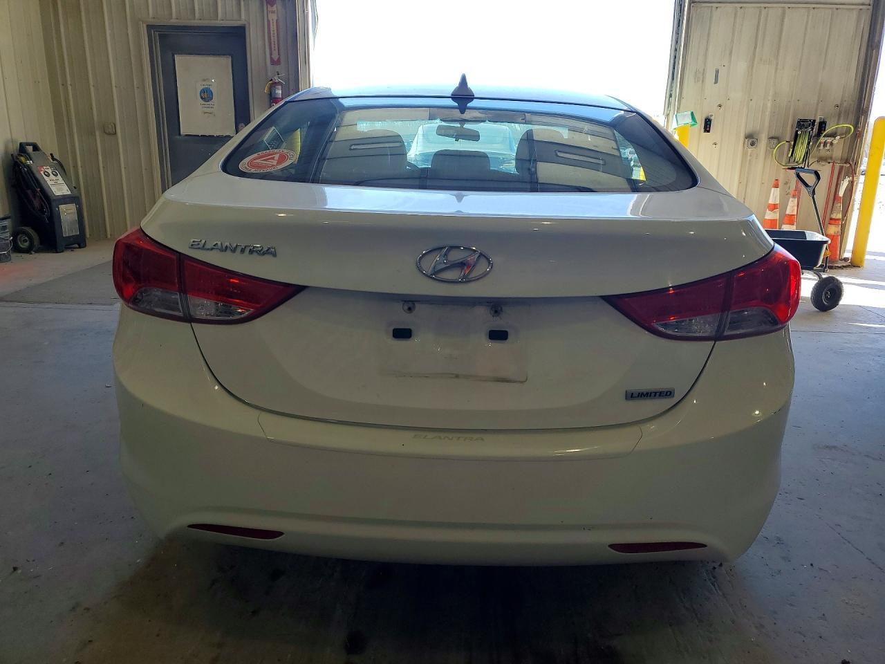 2013 Hyundai Elantra Limited - Фото 6