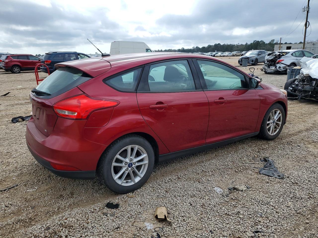 2017 Ford Focus Se - Image 3