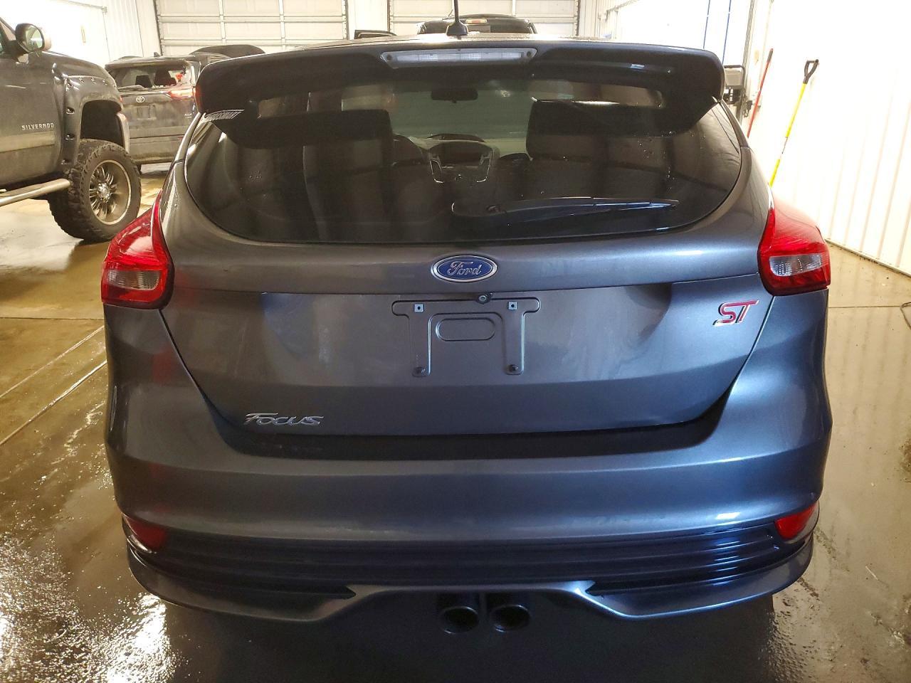 2018 Ford Focus St - Image 6