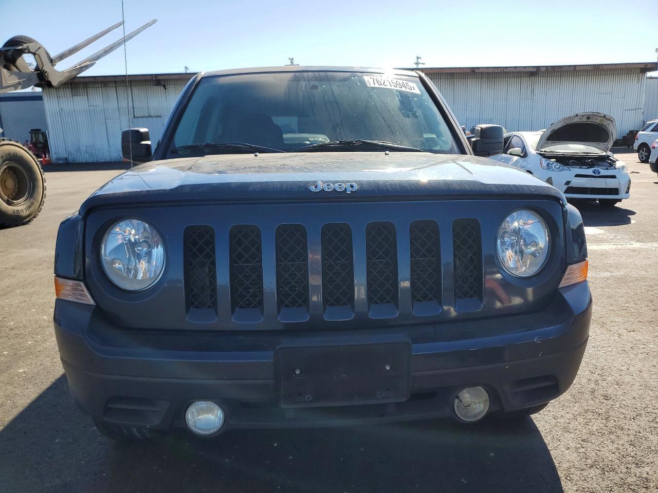 2015 Jeep Patriot Latitude - Фото 5