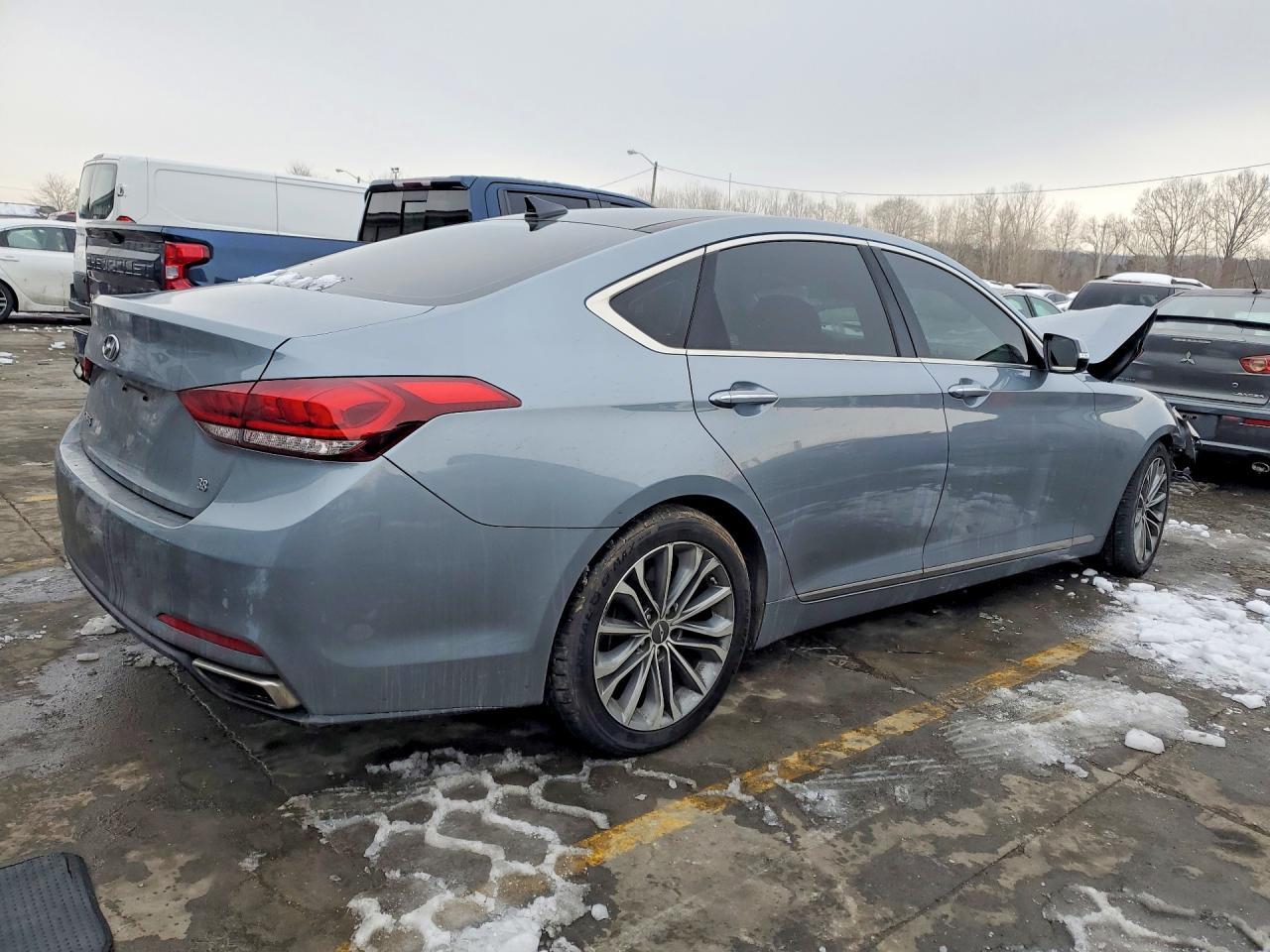 2016 Hyundai Genesis 3.8L - Фото 3