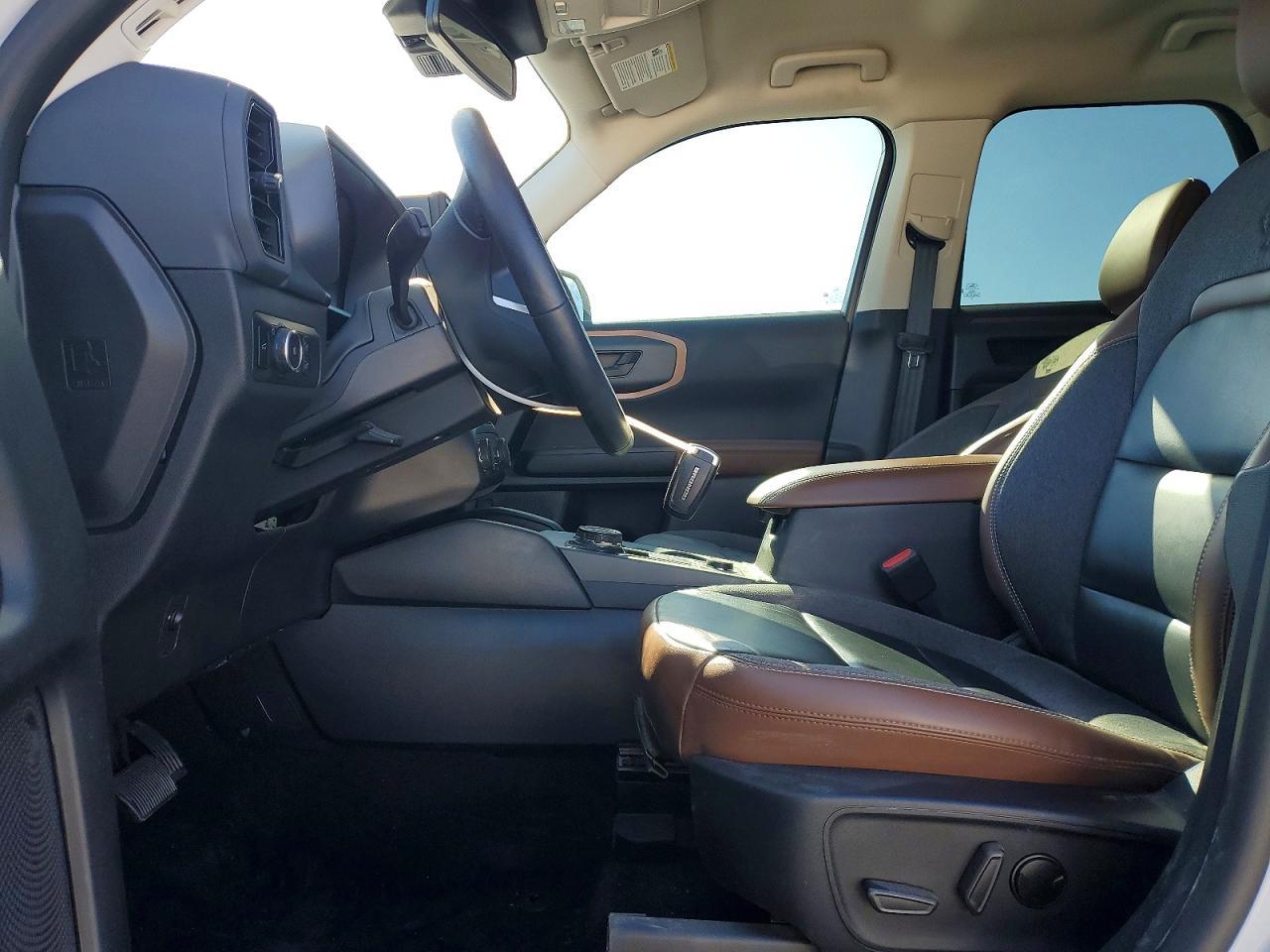 2023 Ford Bronco Sport Outer Banks - Фото 7