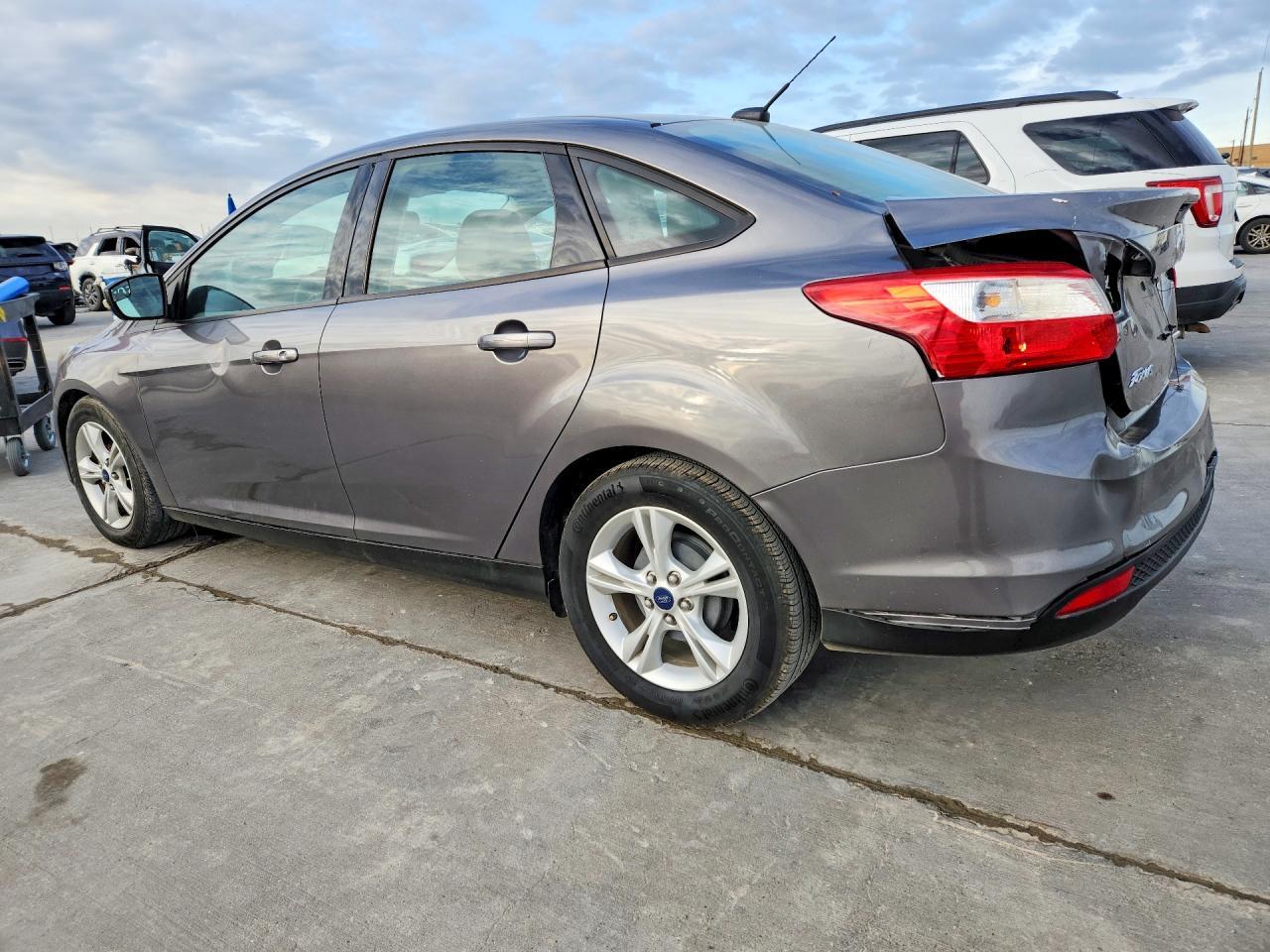 2014 Ford Focus Se - Image 2