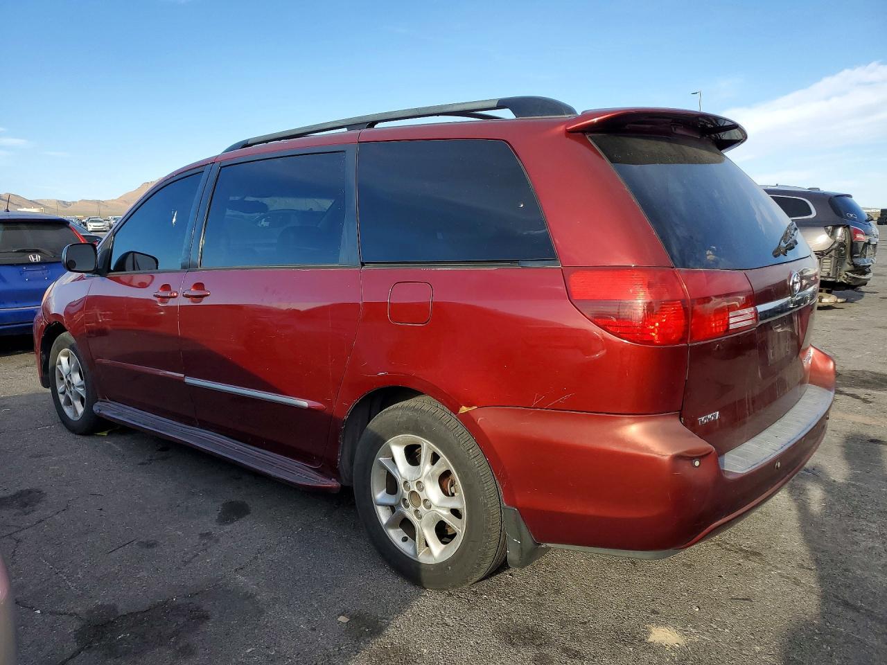 2005 Toyota Sienna Xle - Image 2
