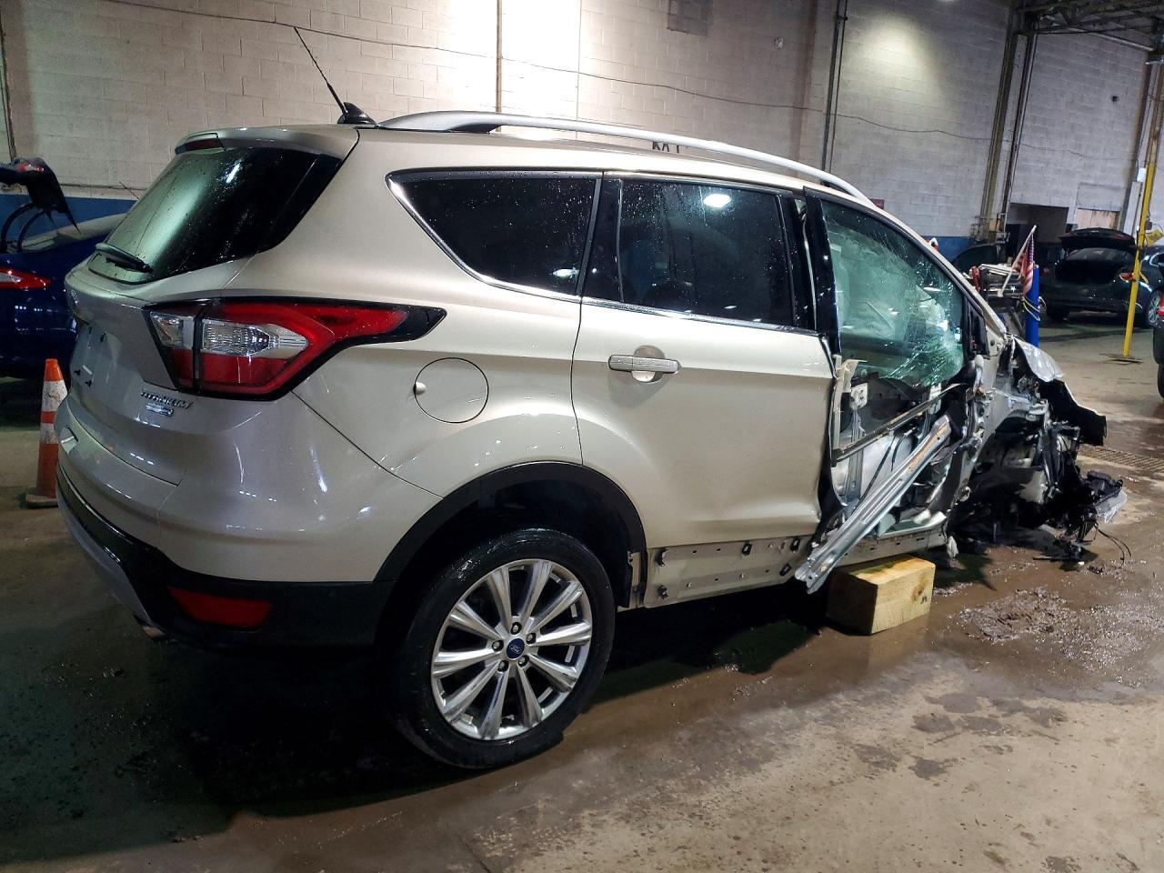 2018 Ford Escape Titanium - Image 3
