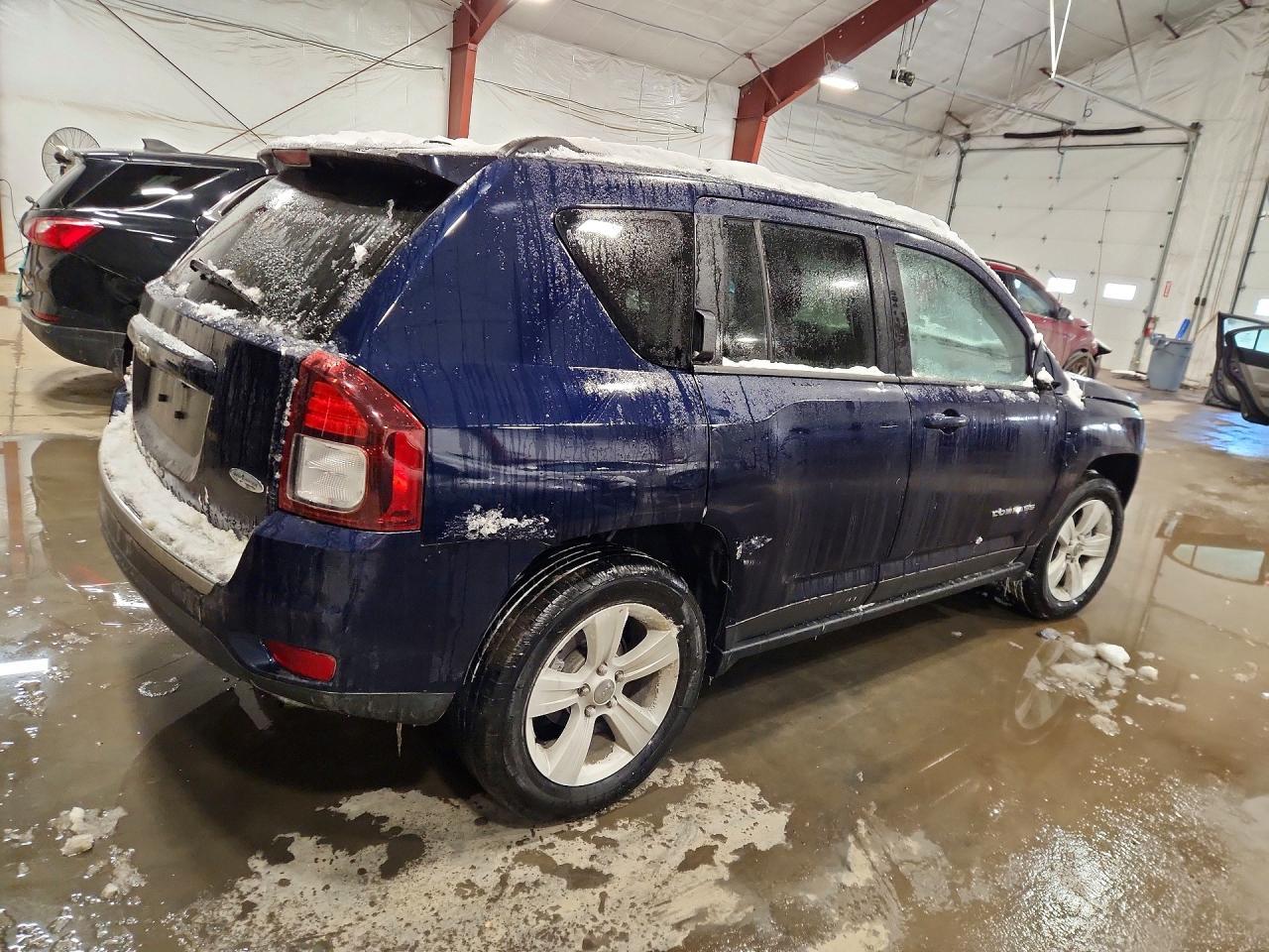 2015 Jeep Compass Latitude - Фото 3