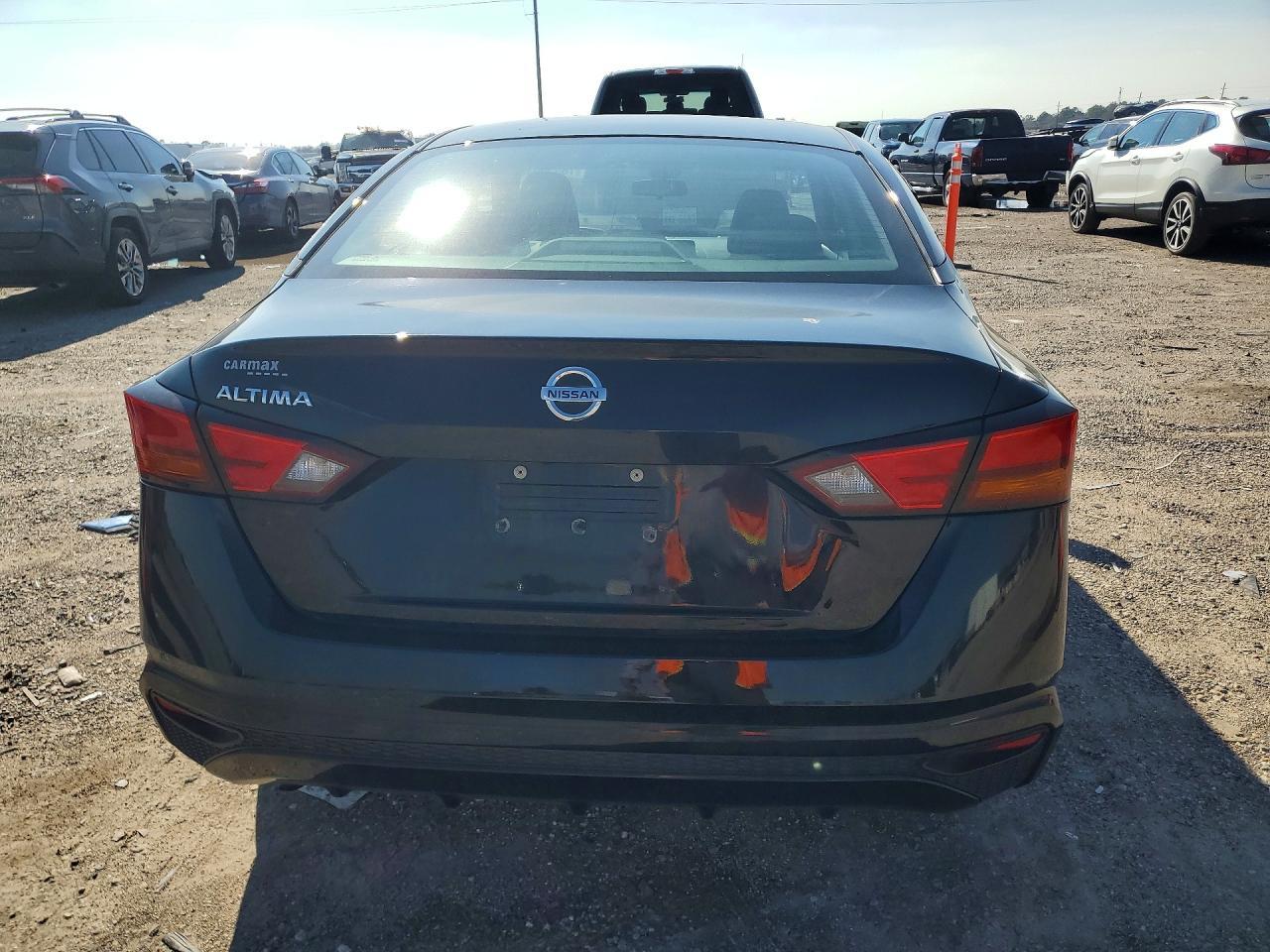 2021 Nissan Altima S - Фото 6
