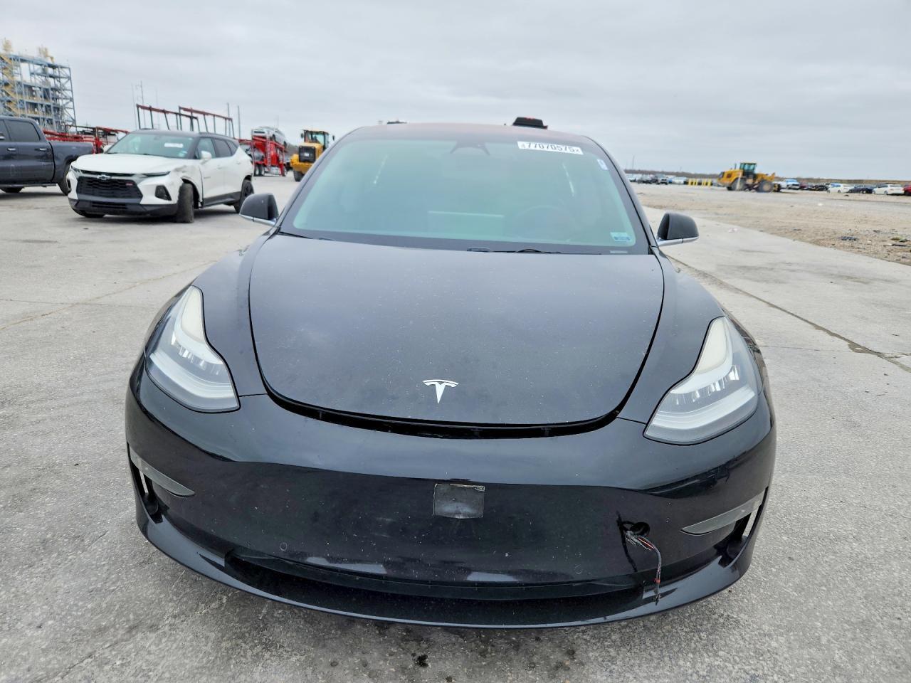 2018 Tesla Model 3 - Фото 5
