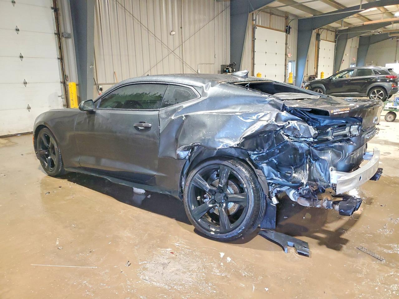 2016 Chevrolet Camaro Lt - Image 2
