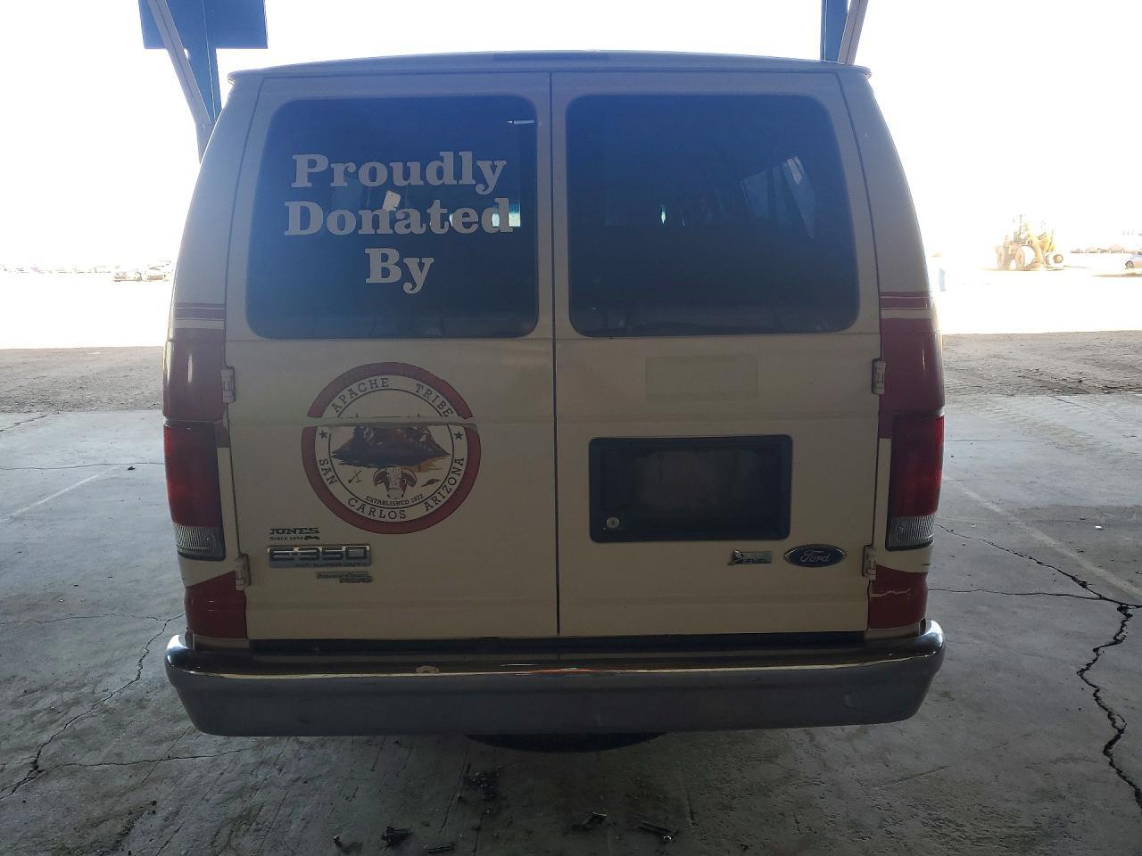 2011 Ford Econoline E350 Super Duty Wagon - Фото 6