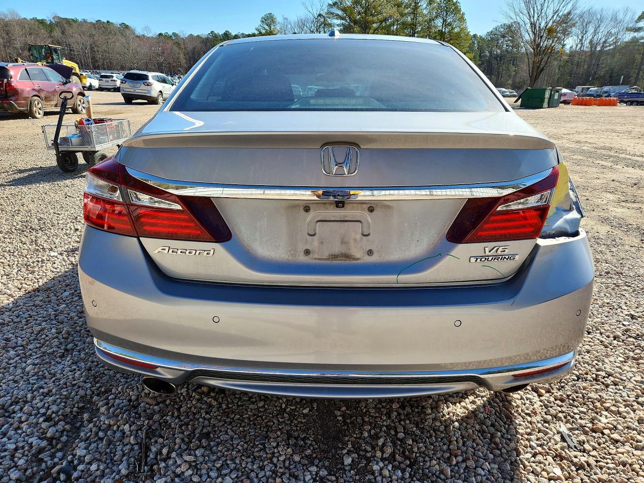 2017 Honda Accord Touring - Фото 6