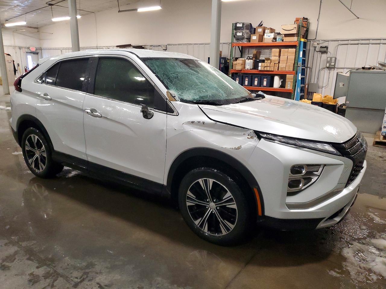 2022 Mitsubishi Eclipse Cross Se - Фото 4
