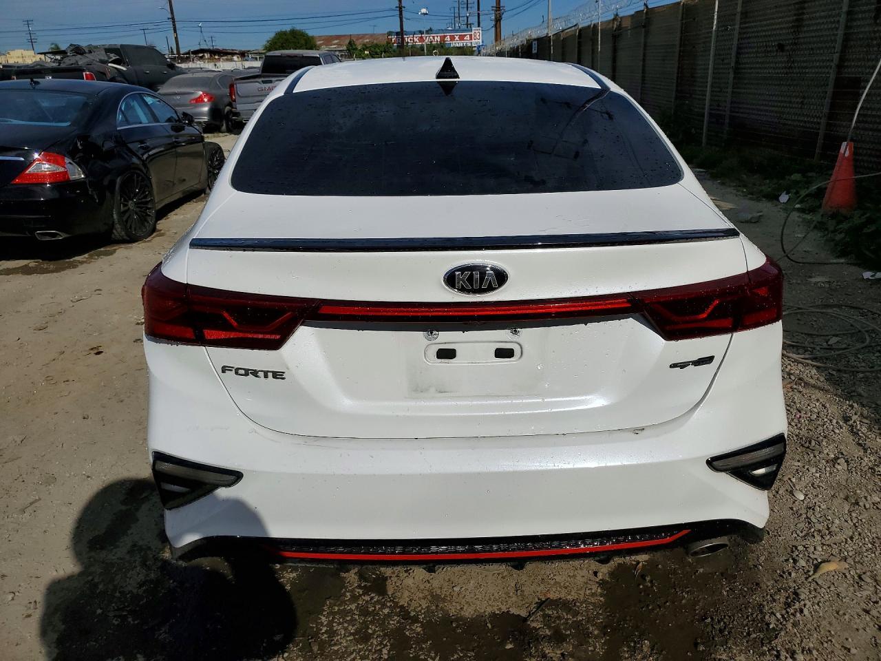 2021 Kia Forte Gt Line - Фото 6