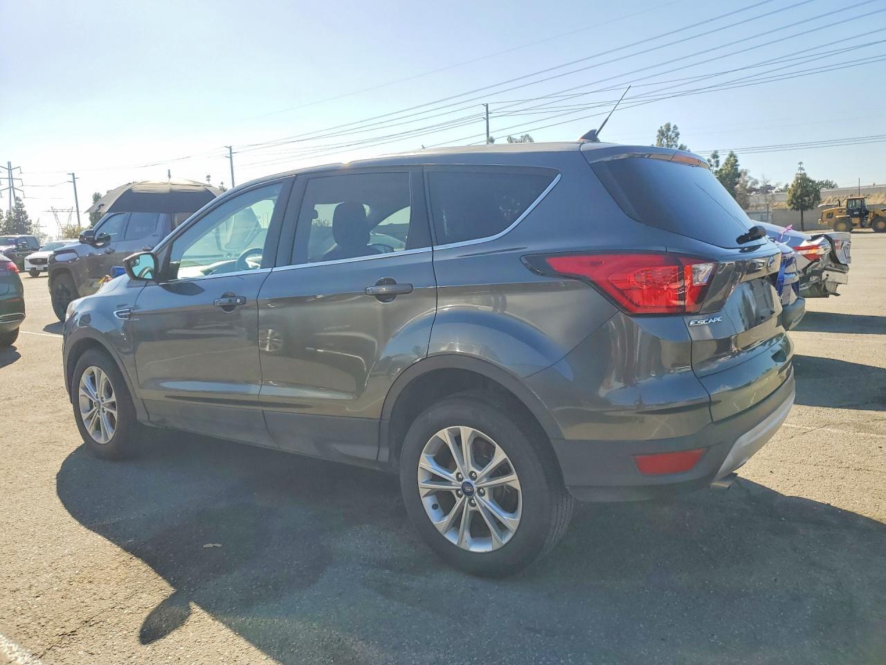 2019 Ford Escape Se - Image 2