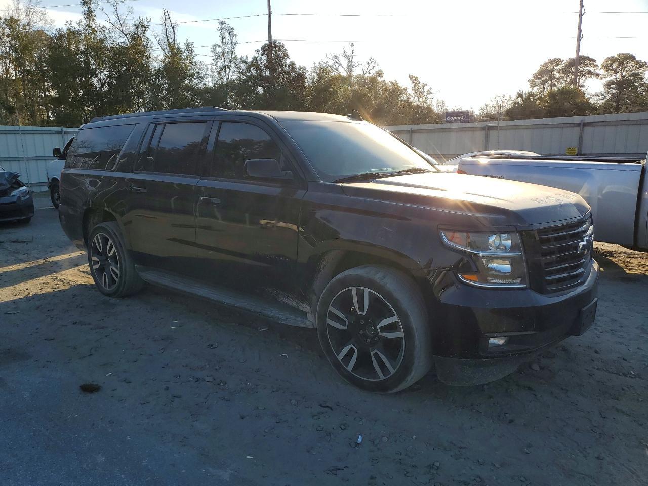 2020 Chevrolet Suburban K1500 Lt - Image 4