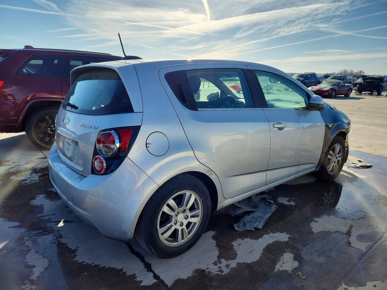 2016 Chevrolet Sonic Lt - Фото 3