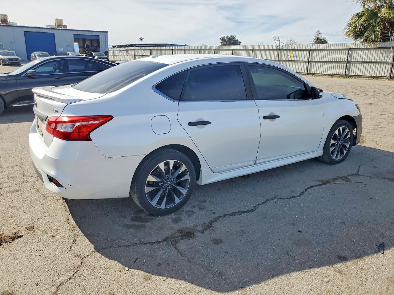 2019 Nissan Sentra S - Фото 3