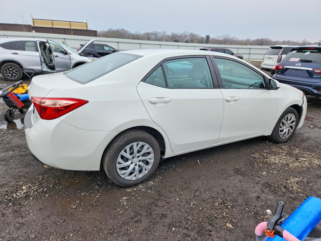 2018 Toyota Corolla L - Фото 3