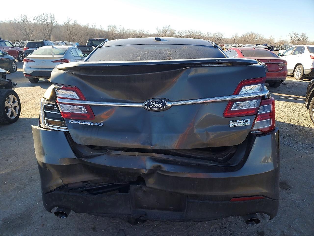 2016 Ford Taurus Sho - Фото 6