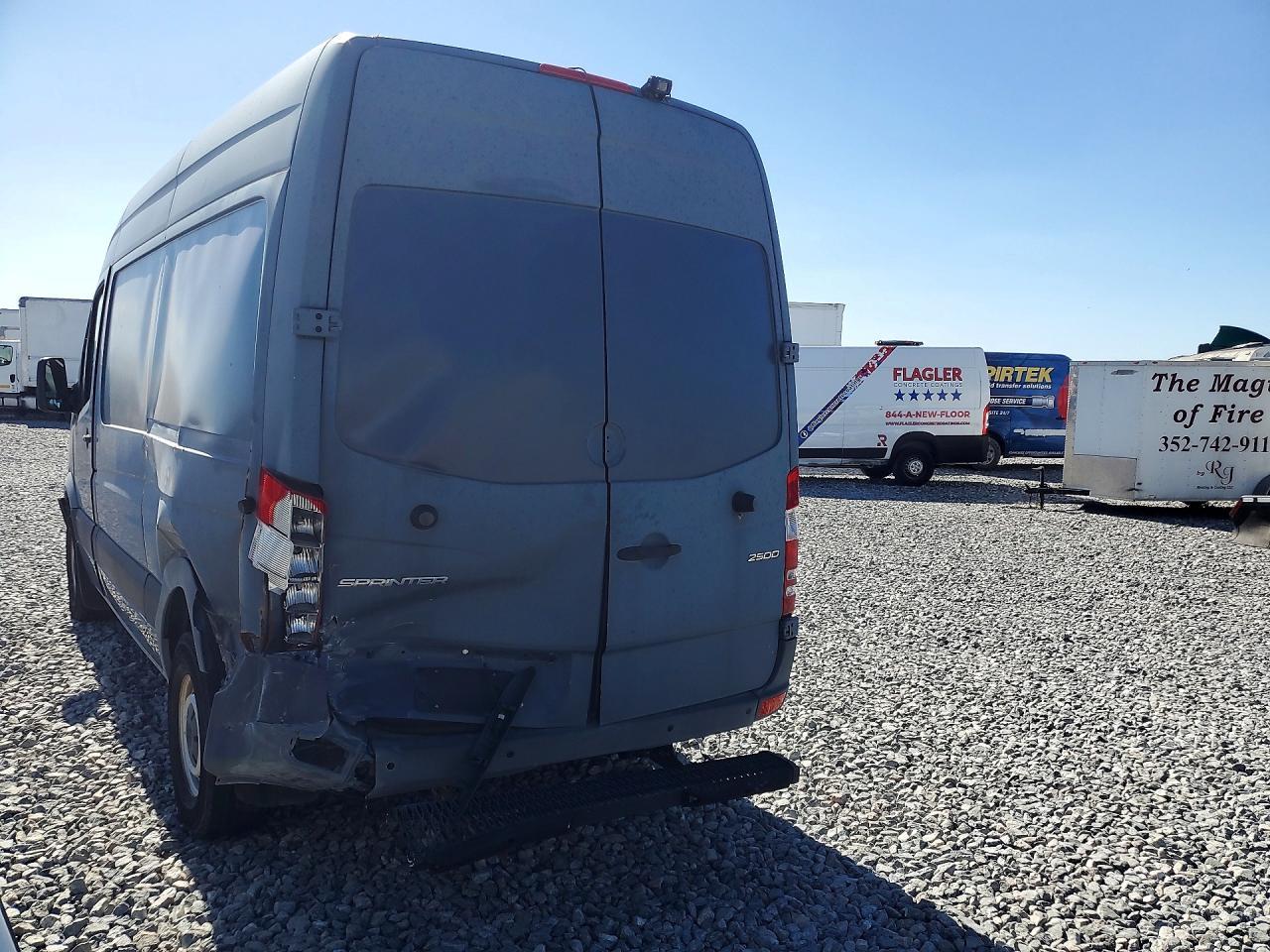 2019 Mercedes Benz Sprinter 2500 Delivery Van - Фото 2