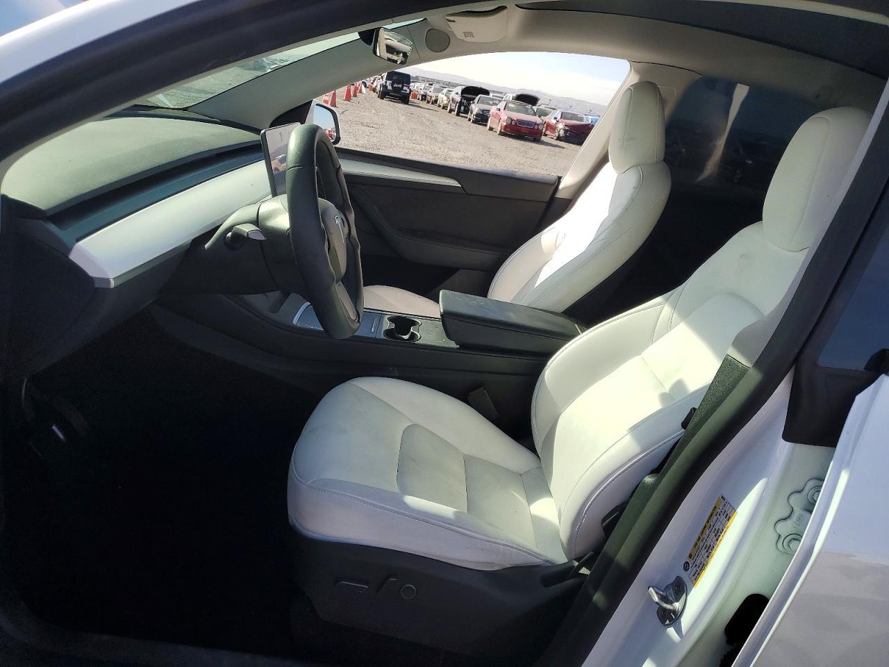 2024 Tesla Model Y - Image 7