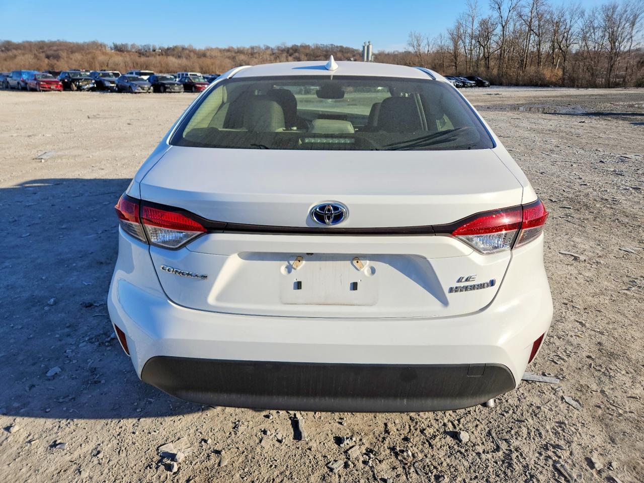 2024 Toyota Corolla Hybrid Le - Image 6