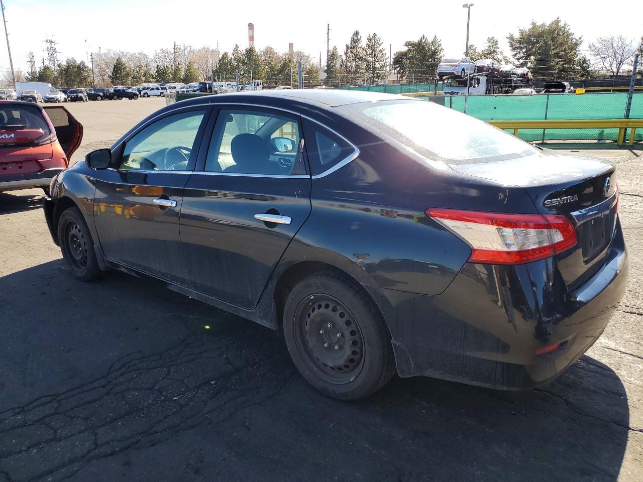 2014 Nissan Sentra S - Фото 2