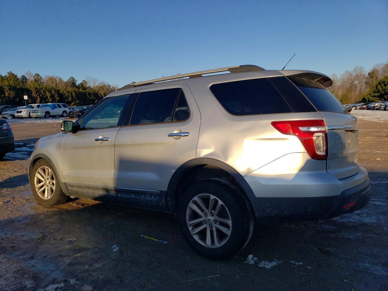 2013 Ford Explorer Xlt - Фото 2