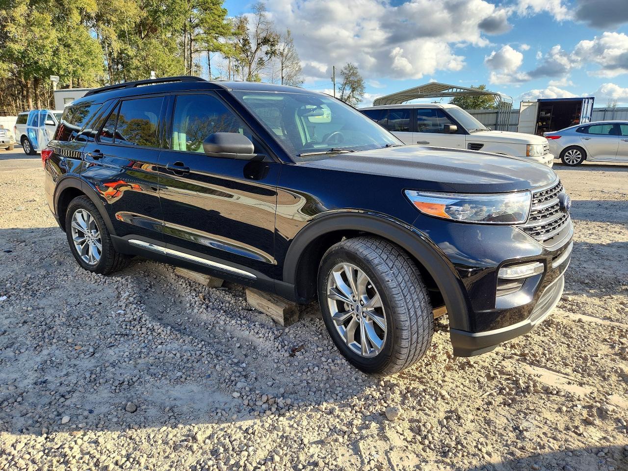 2023 Ford Explorer Xlt - Фото 4