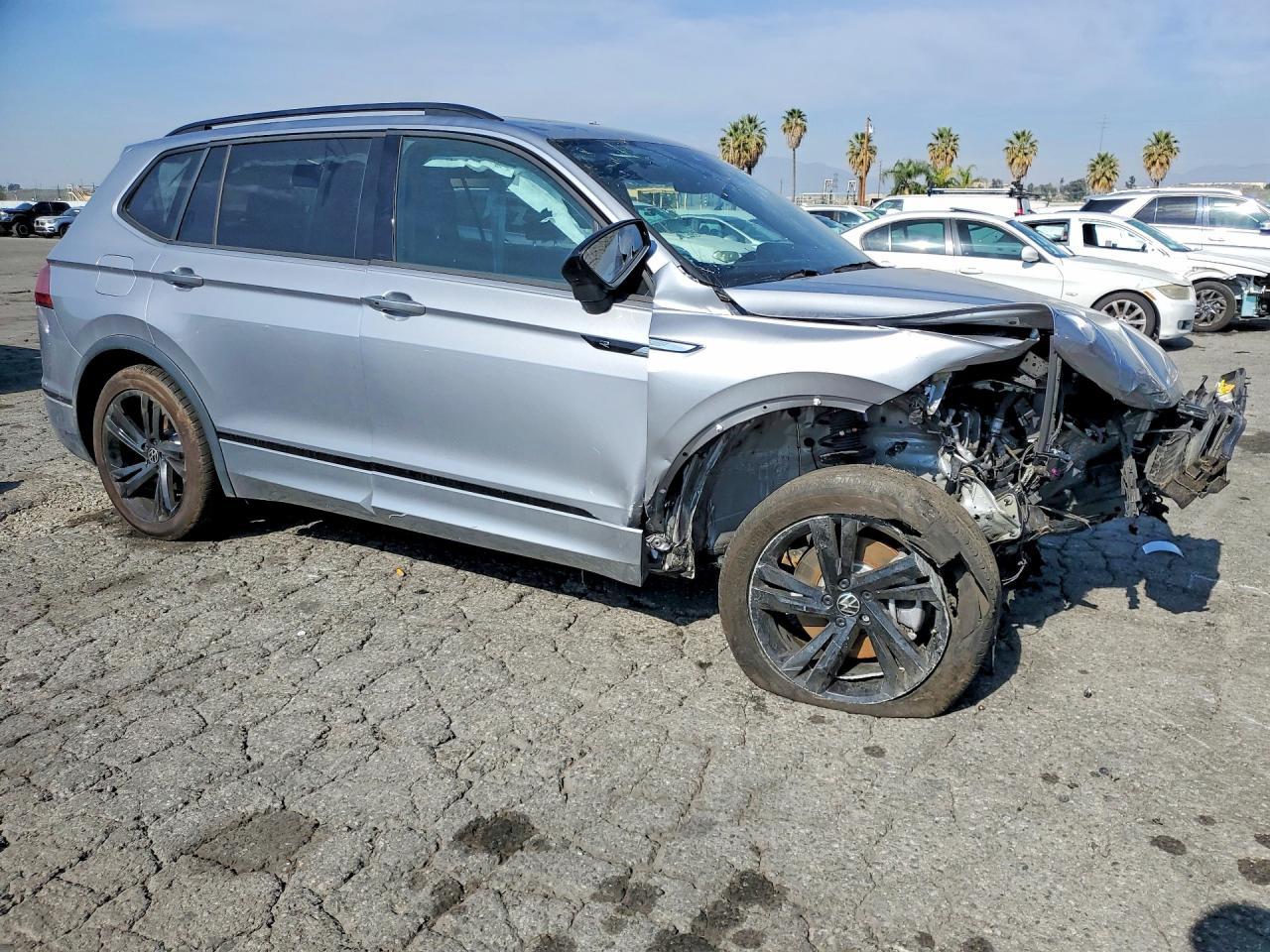2024 Volkswagen Tiguan Se R-Line Black - Фото 4