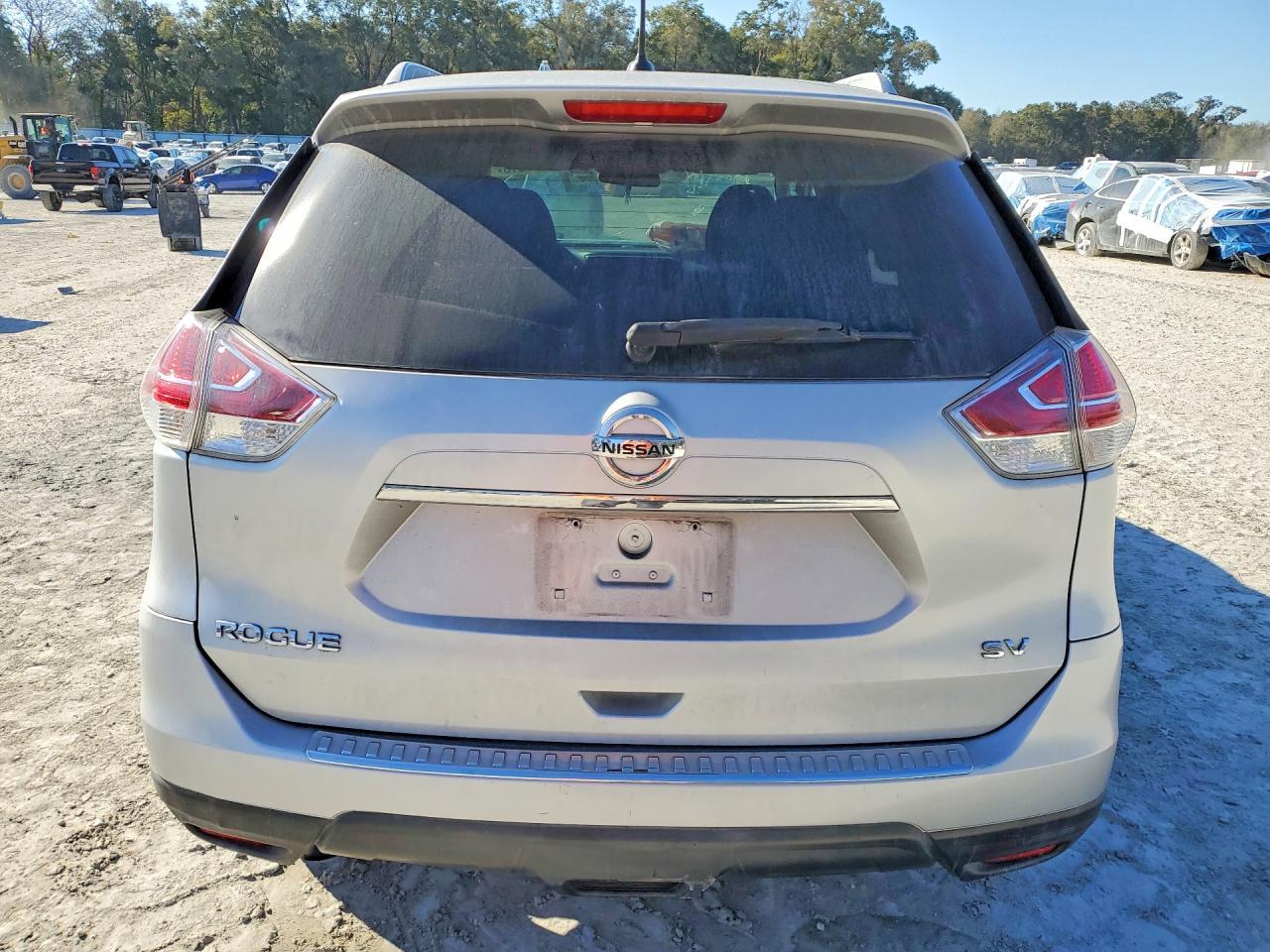 2015 Nissan Rogue S - Фото 6