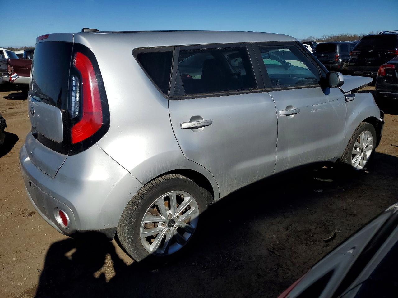 2019 Kia Soul + - Image 3