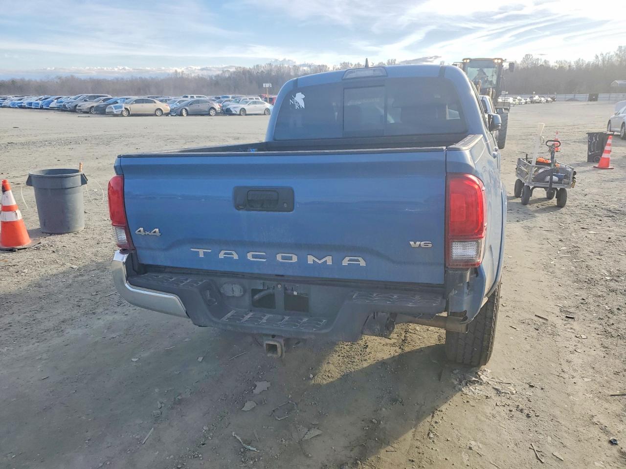 2019 Toyota Tacoma Double Cab - Image 6