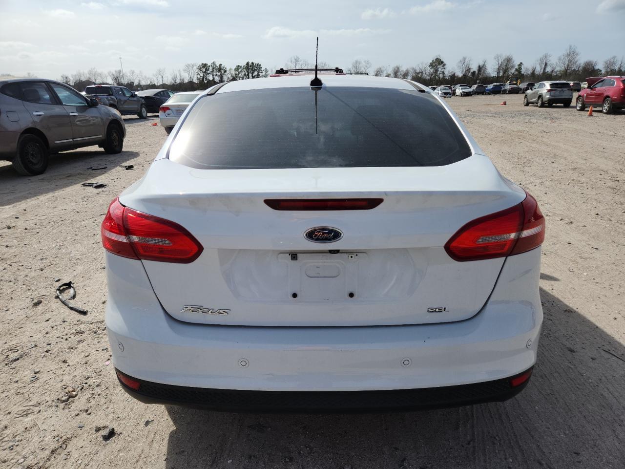 2017 Ford Focus Sel - Image 6