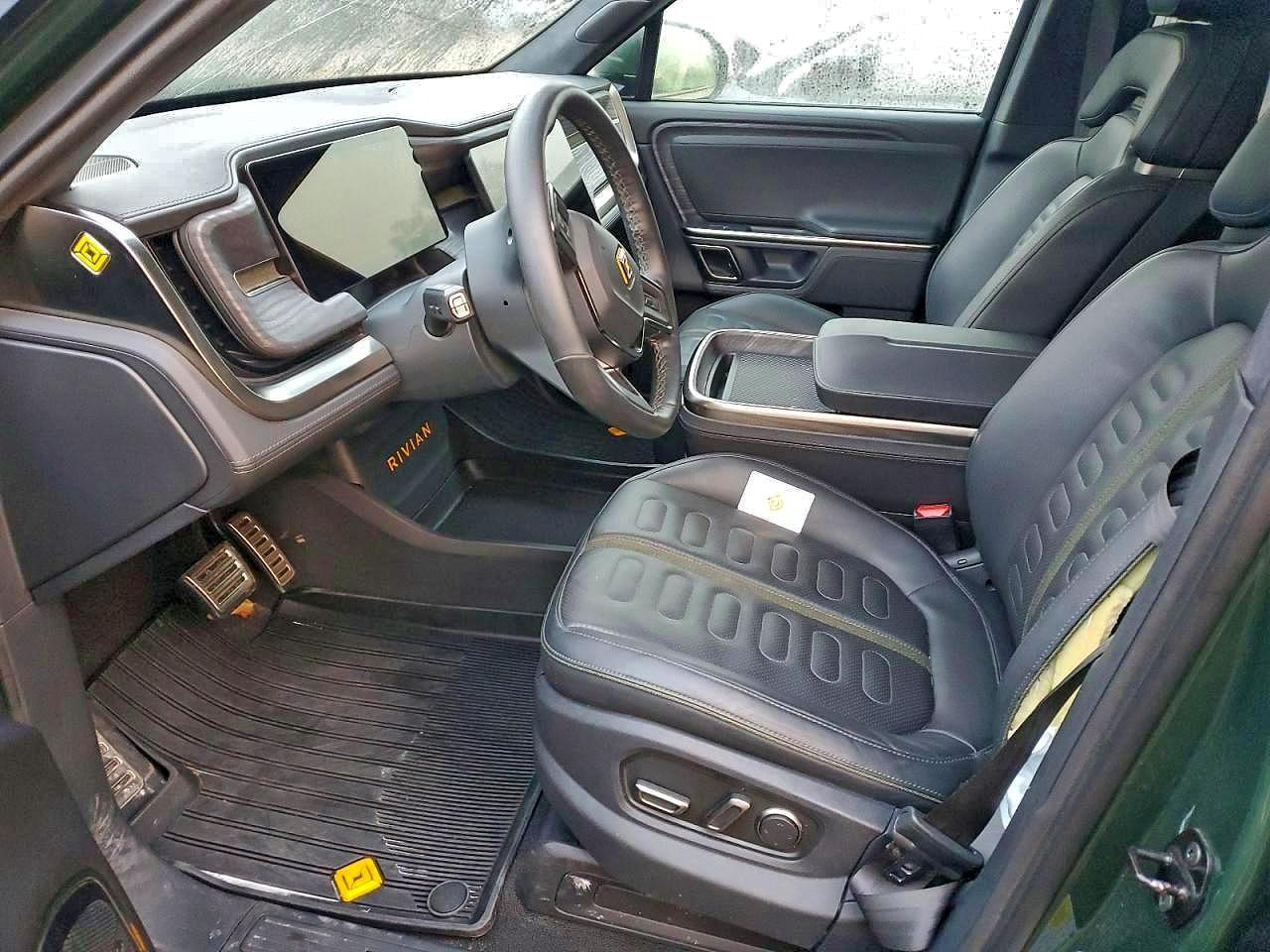 2023 Rivian R1S Launch Edition - Фото 7