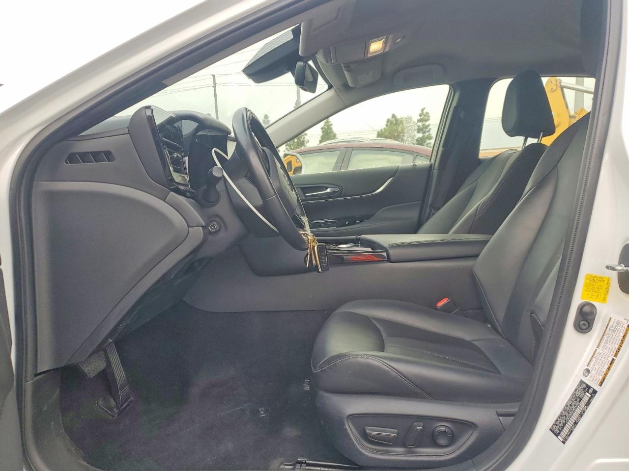2022 Toyota Mirai Le - Фото 7