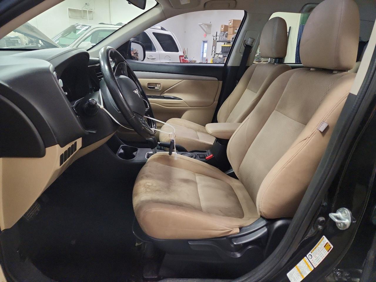 2016 Mitsubishi Outlander Se - Image 7