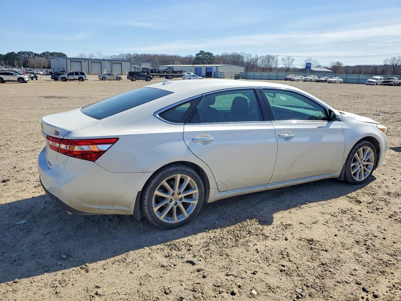 2014 Toyota Avalon Base - Image 3