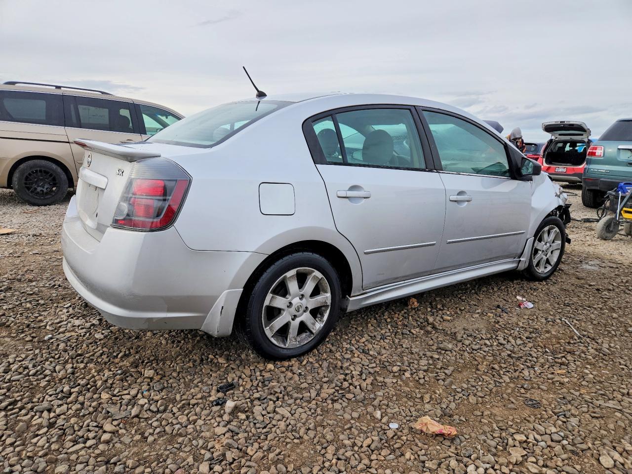 2009 Nissan Sentra 2.0 - Фото 3