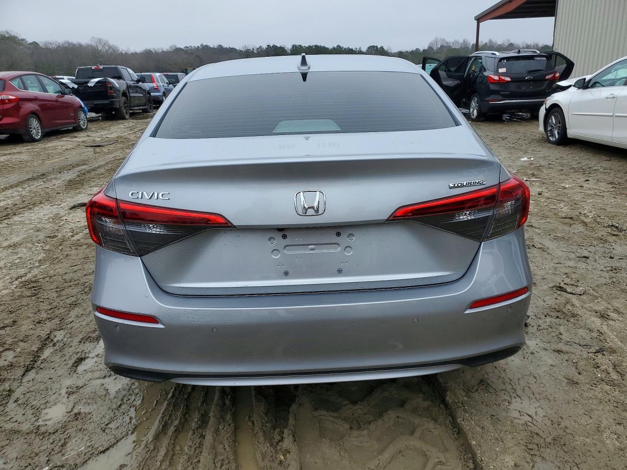 2022 Honda Civic Touring - Image 6